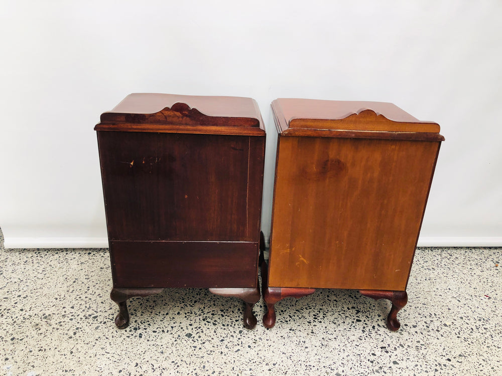
                  
                    Queen Anne Style Mahogany Bedsides x 2 (21767)
                  
                