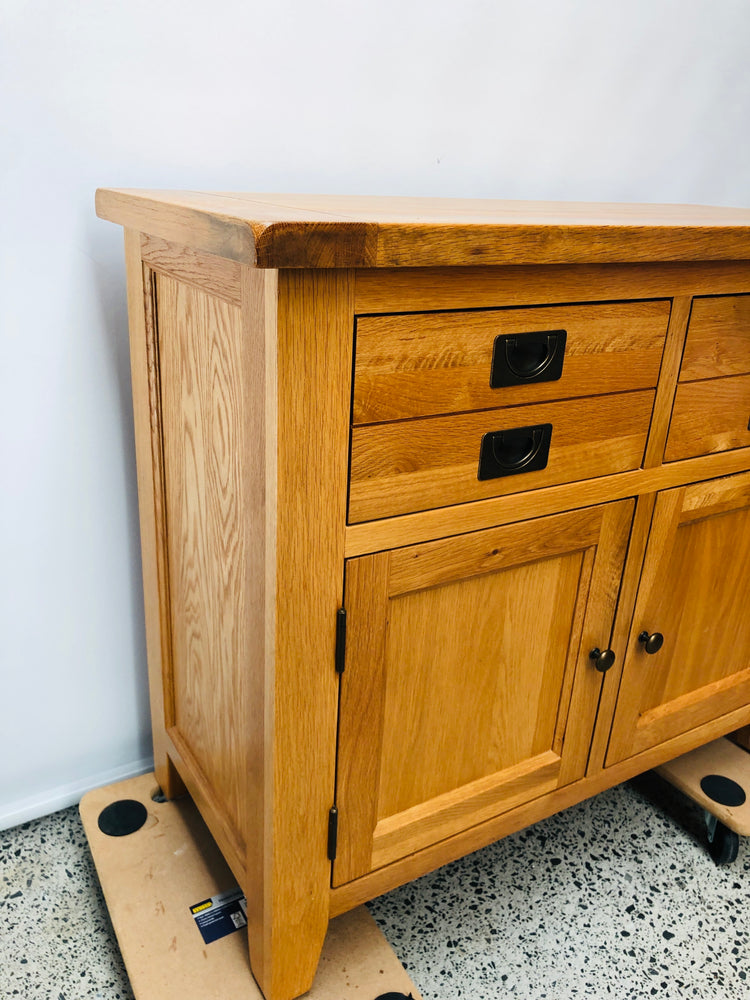
                  
                    Stunning Besp-Oak Solid Oak 2 Piece Hutch Buffet Unit (21603)
                  
                
