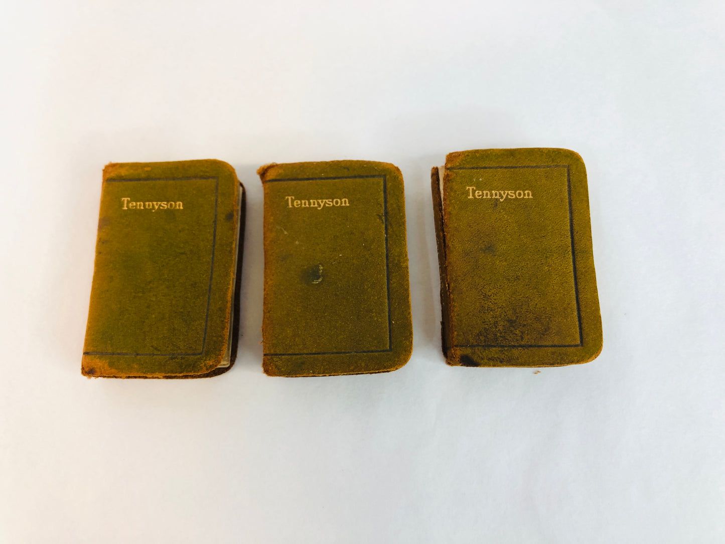 
                  
                    Antique Alfred Lord Tennyson - Miniature Books x 3 (18276)
                  
                