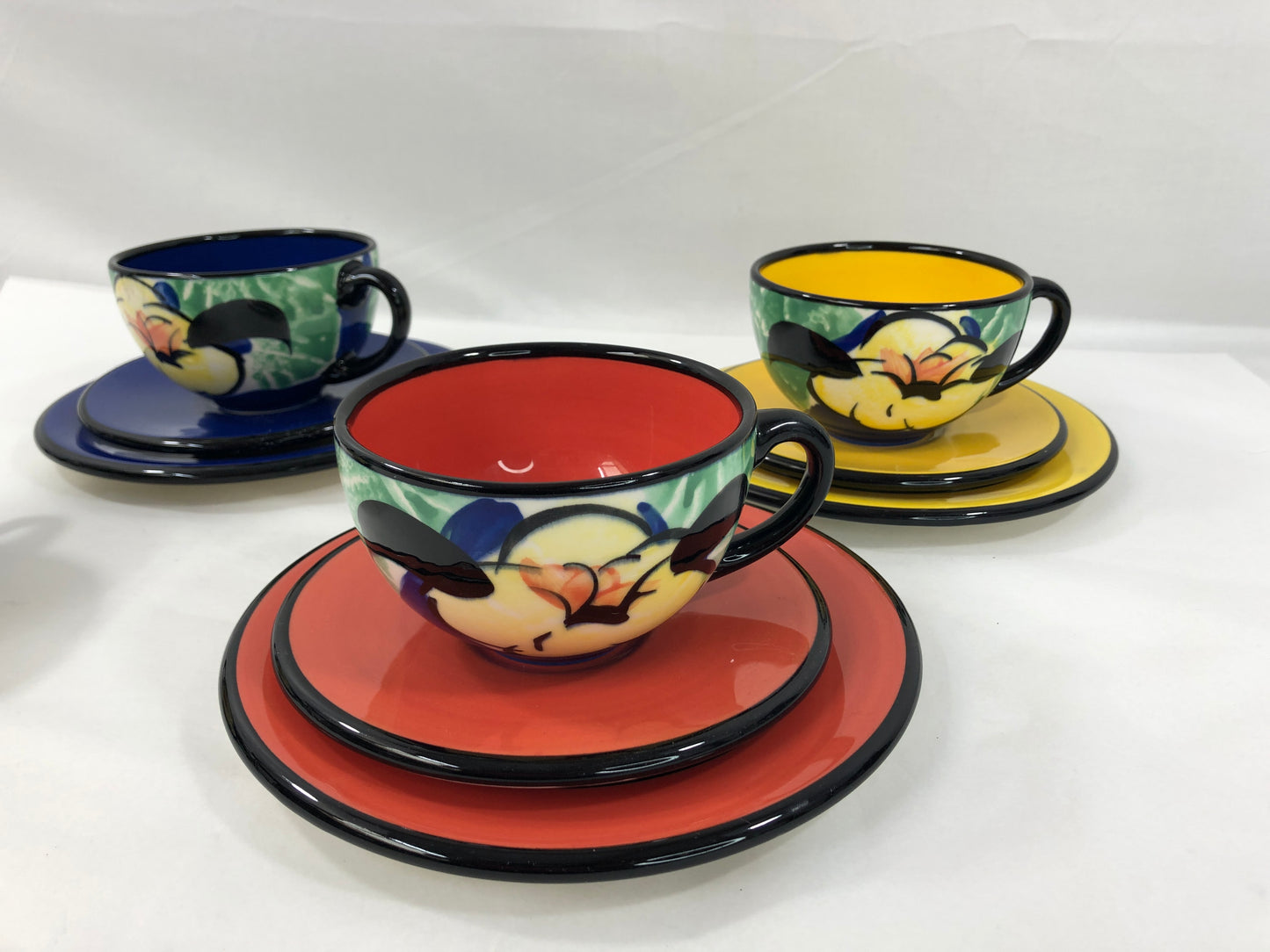 
                  
                    Pacific Pottery NZ Cups and Saucers (18789)
                  
                