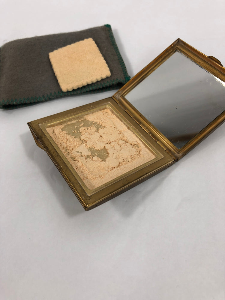 
                  
                    Vintages 1940s Stratton Powder Compact (18567)
                  
                