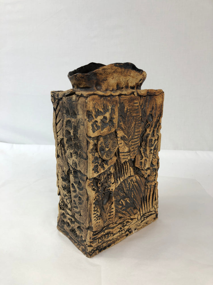 
                  
                    Rustic Designer Pottery Vase (18305)
                  
                