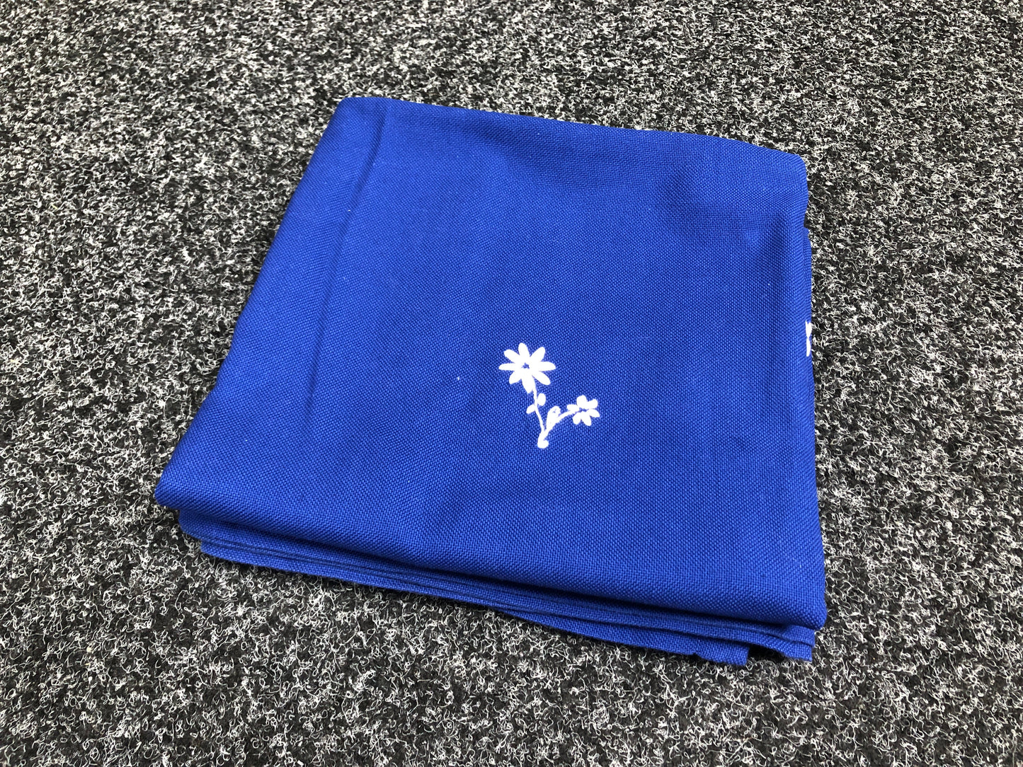 
                  
                    Dark Blue Linen Tablecloth with Stitched Daisy's (21409)
                  
                