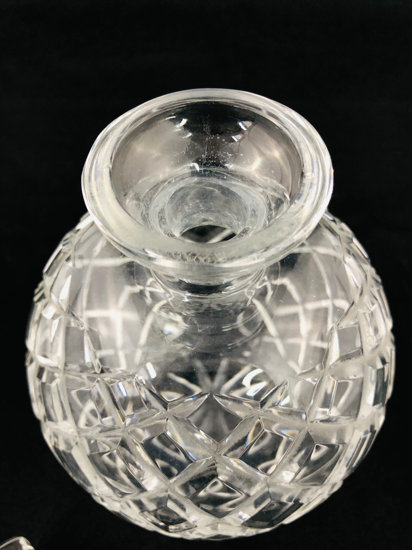 
                  
                    Crystal Decanter & Crystal Glasses (21112)
                  
                