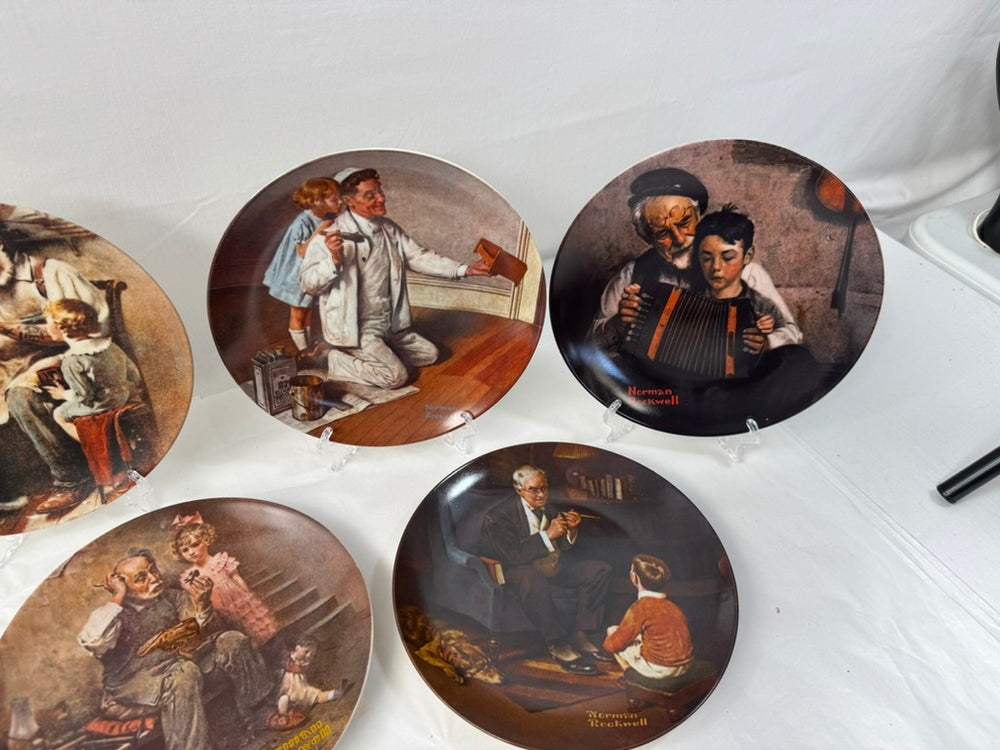 
                  
                    The Rockwell Heritage Collection Plates - Full Set of 8 (20052)
                  
                