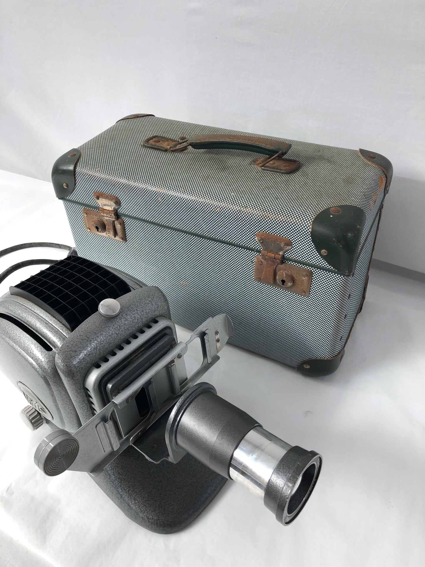 
                  
                    Vintage Noris Plank Slide Projector  (20405)
                  
                