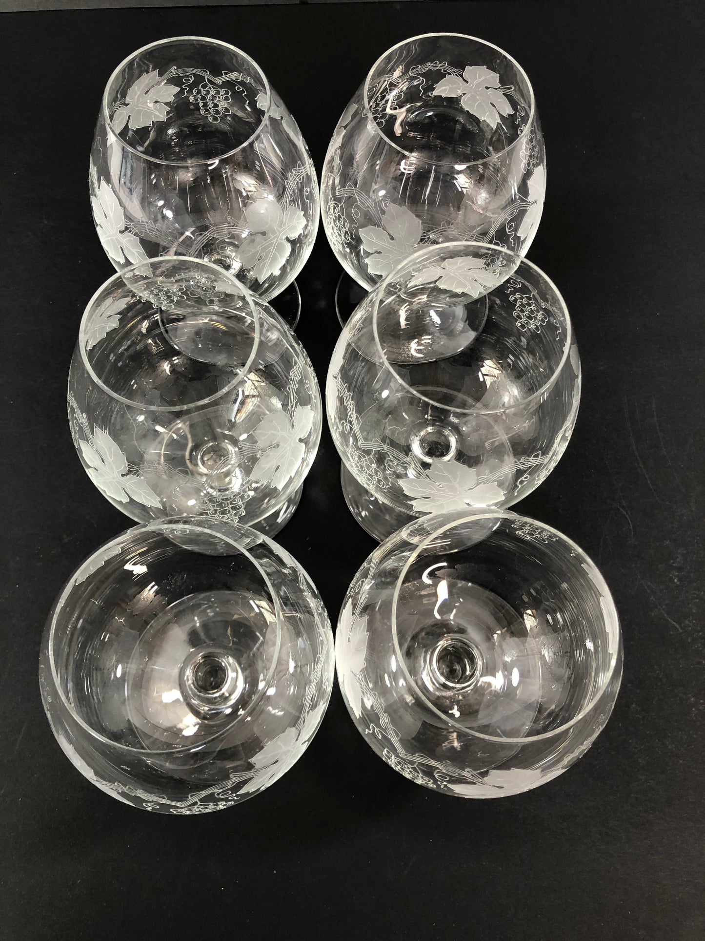 
                  
                    Vintage Grape Design Brandy Glasses x 6 (21379)
                  
                