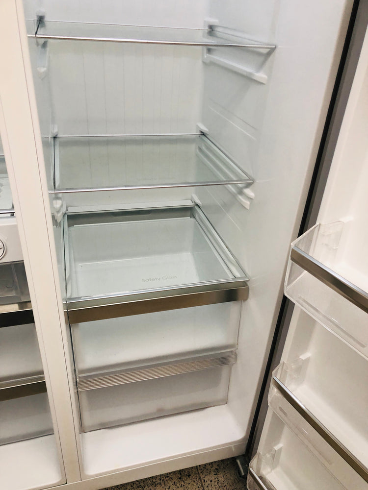 
                  
                    Midea - 584L Side by Side S/S Fridge Freezer (21601)
                  
                