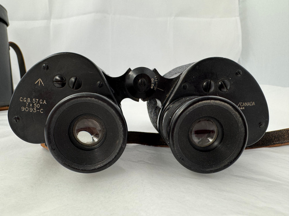 
                  
                    Vintage REL Canada WWII Military Binoculars 1944 (20038)
                  
                