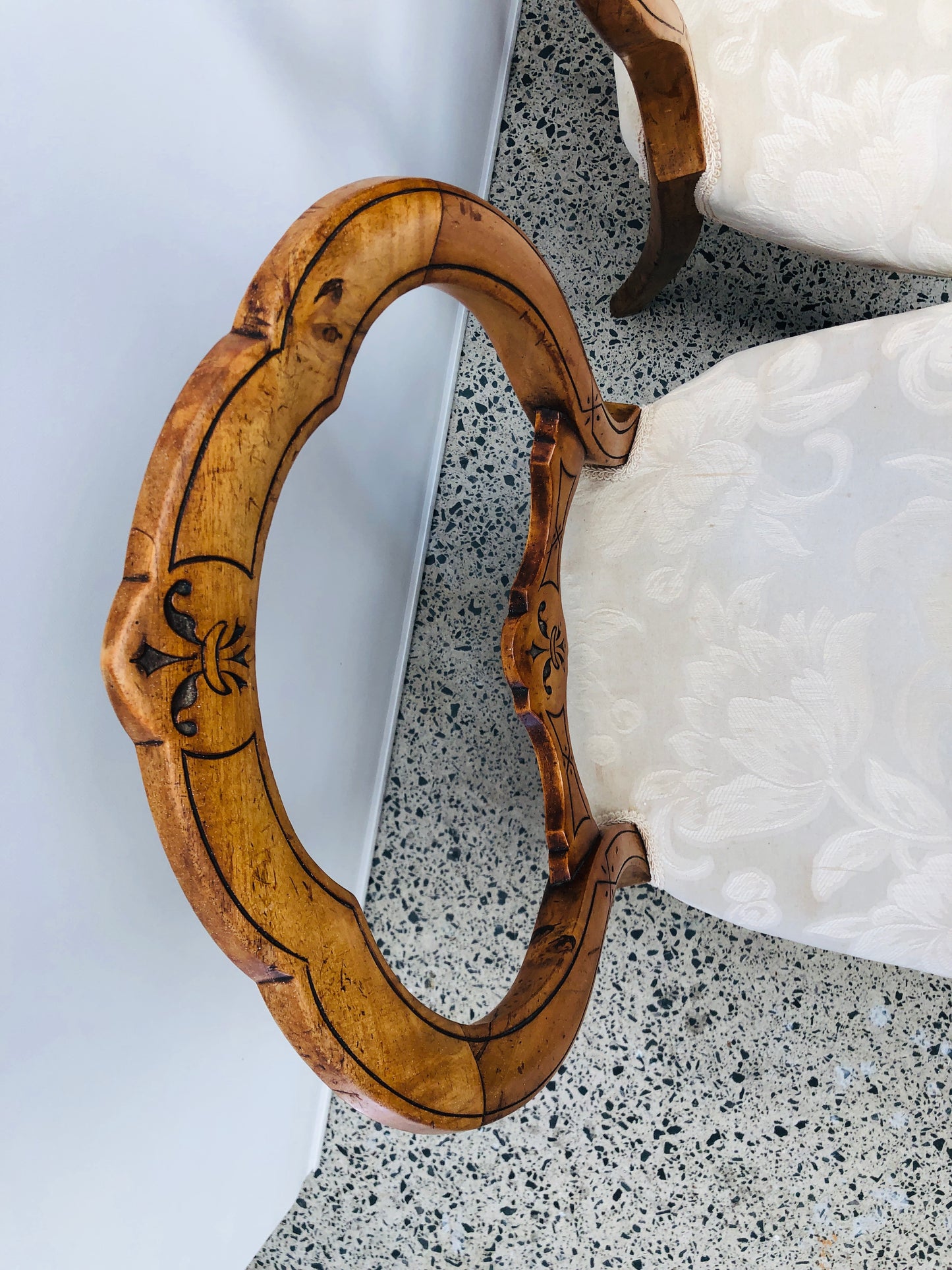 
                  
                    Antique Balloon Back Dining Chairs x4 (21789)
                  
                