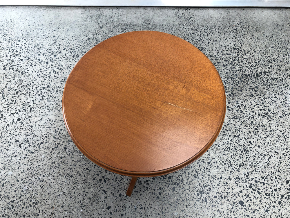 
                  
                    Round Pedestal Coffee Table (21403)
                  
                