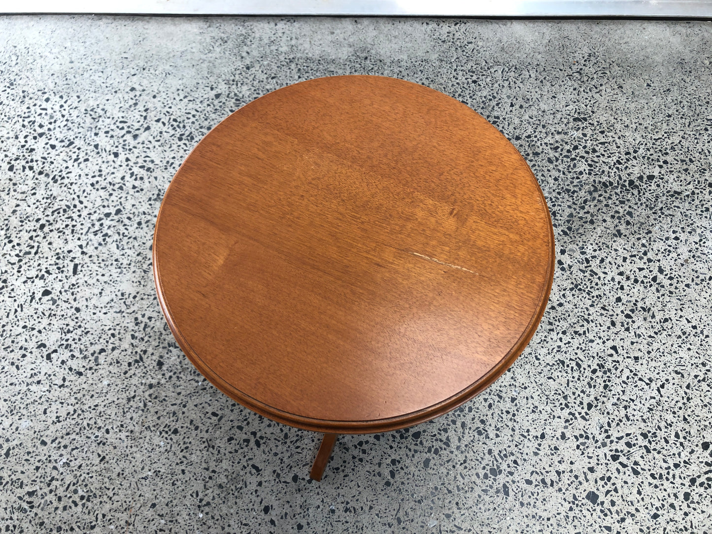 
                  
                    Round Pedestal Coffee Table (21403)
                  
                