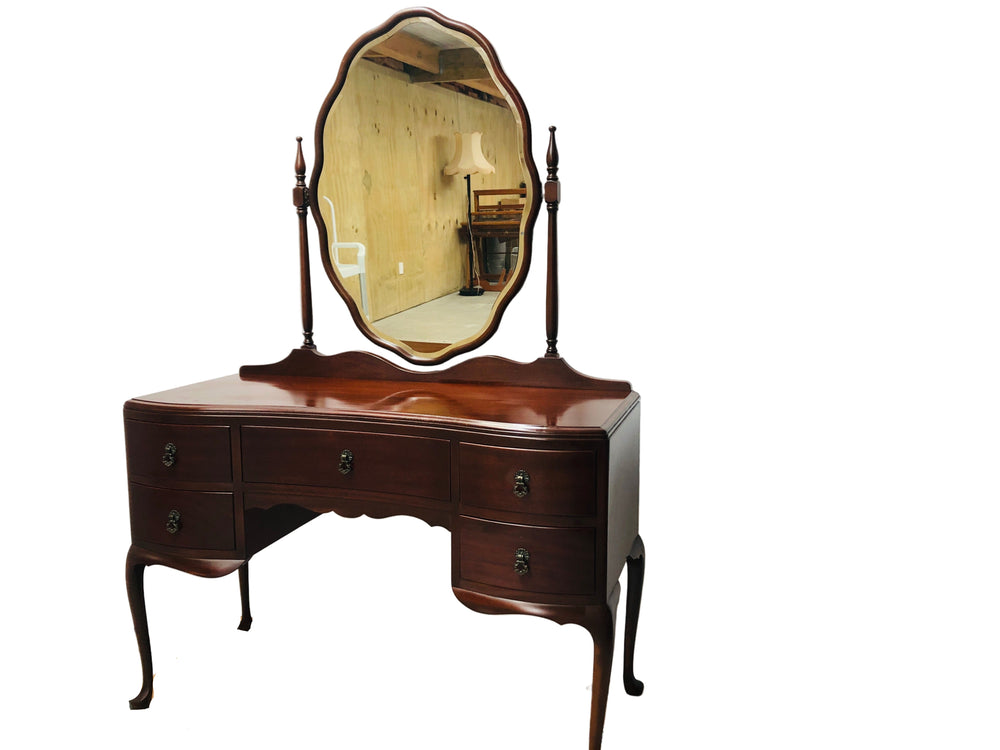 Queen Anne Style Mahogany Ladies Dresser (21771)