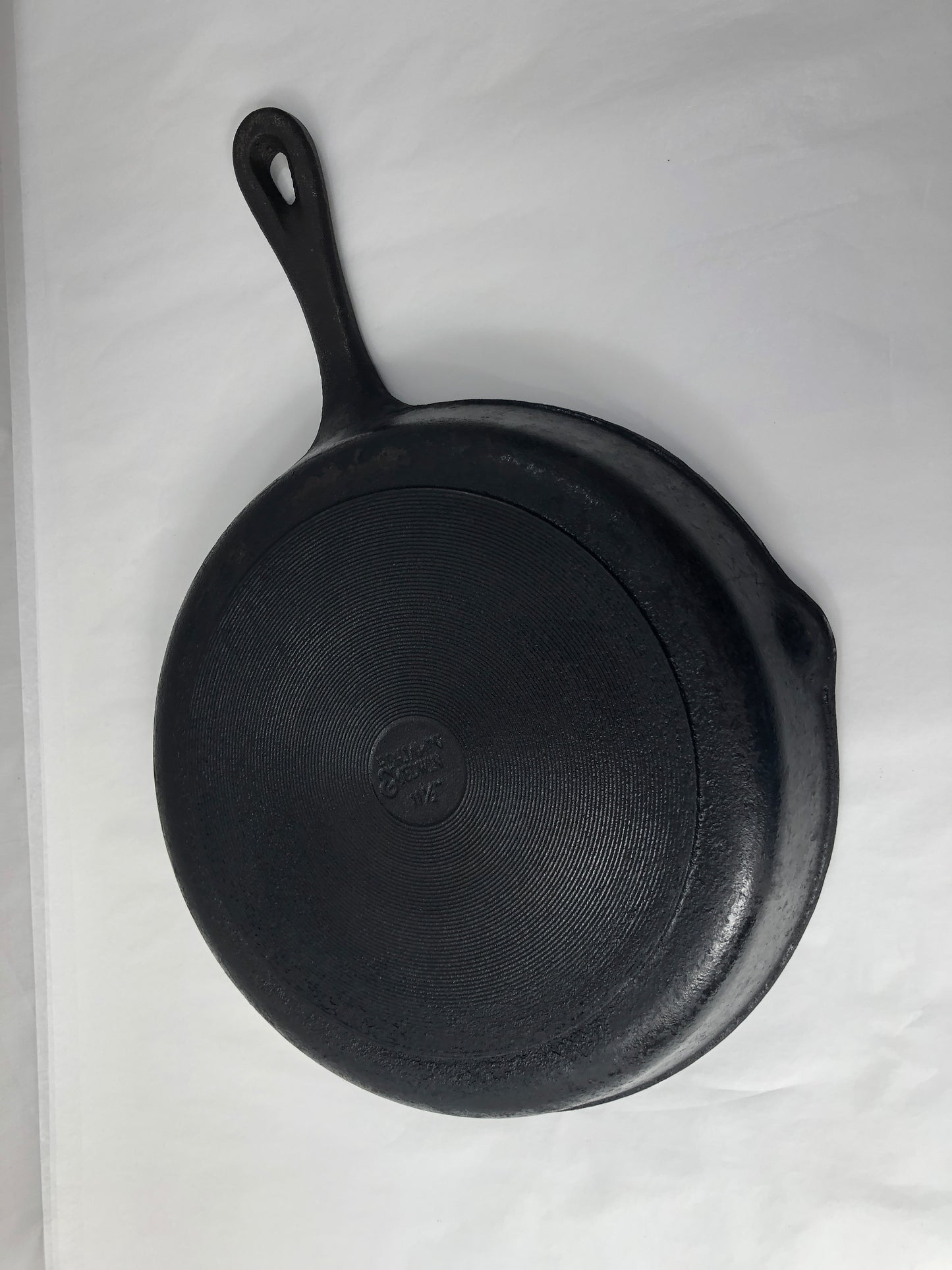 
                  
                    Vintage Benjamin & Medwin Cast Iron Skillet 11-1/2'' (20227)
                  
                