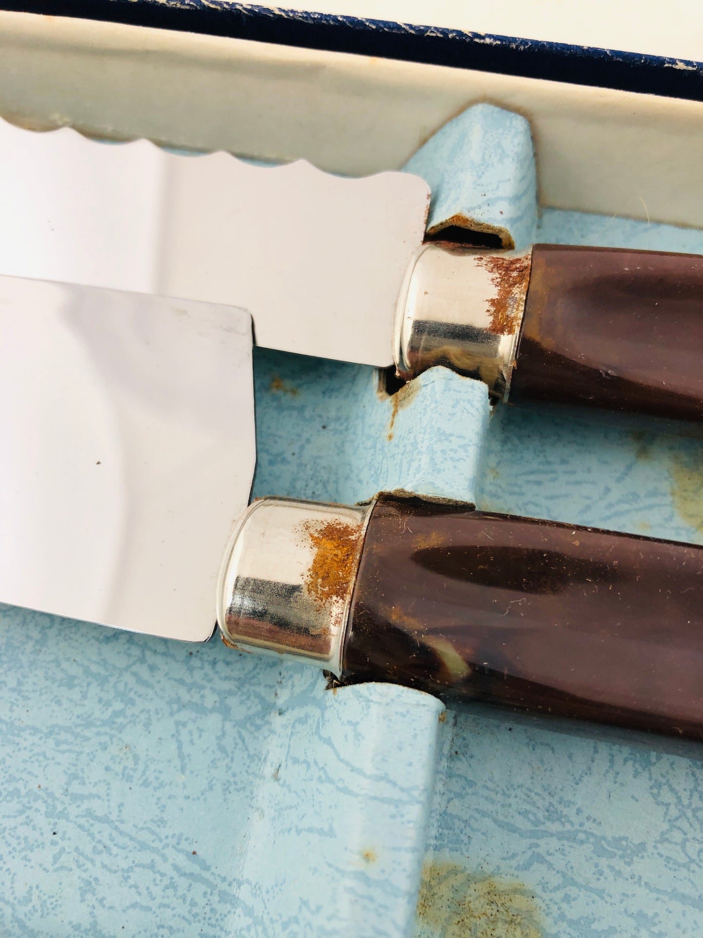 
                  
                    Vintage Five Piece Kitchen Set Peeredge Knives(21268)
                  
                