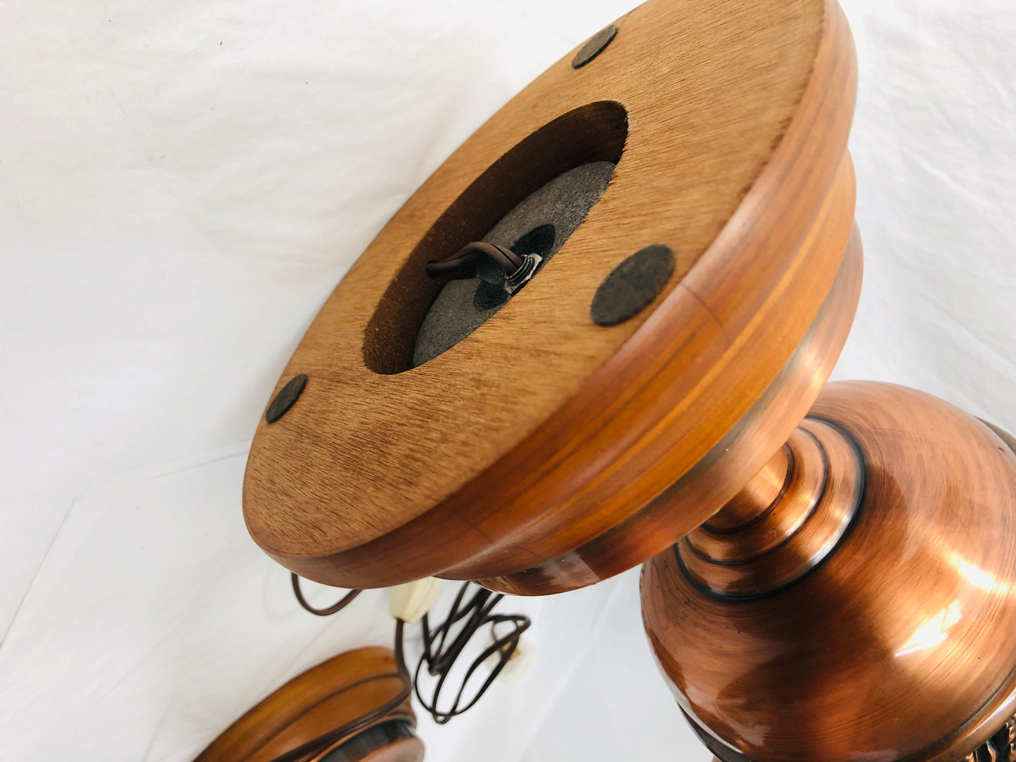 
                  
                    Matching Copper Look Kerosene Lamps (20850)
                  
                