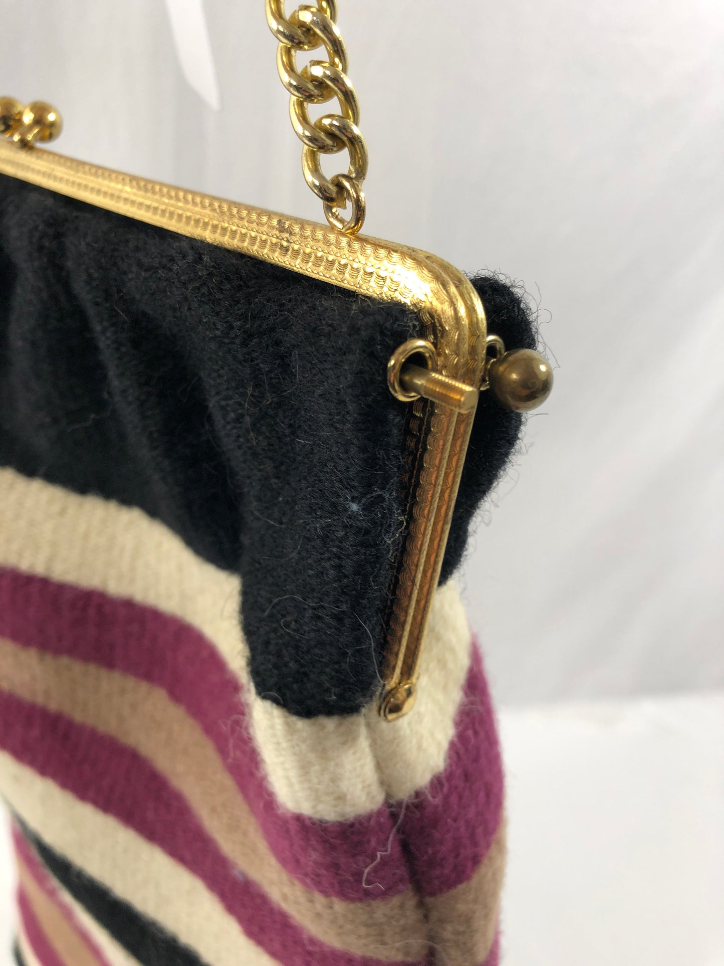 
                  
                    Vintage Hand Crafted Handbag (21425)
                  
                