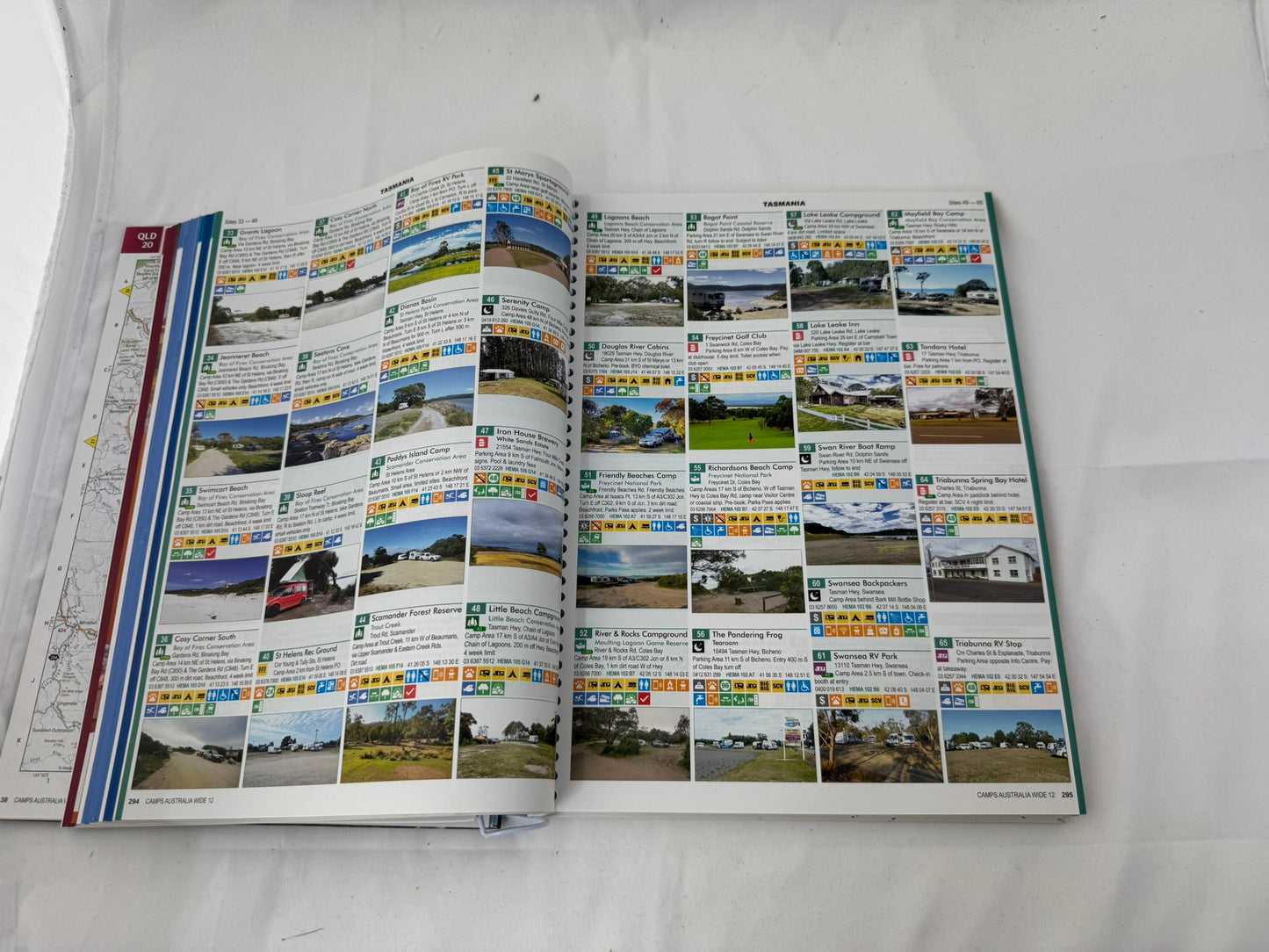 
                  
                    Australia - Camps 12 Easy to Read Edition (B4) (21976)
                  
                