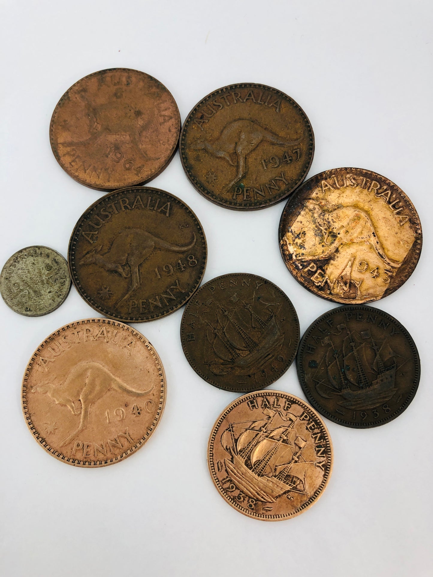 
                  
                    Bulk Lot of Australian Coins (21739)
                  
                