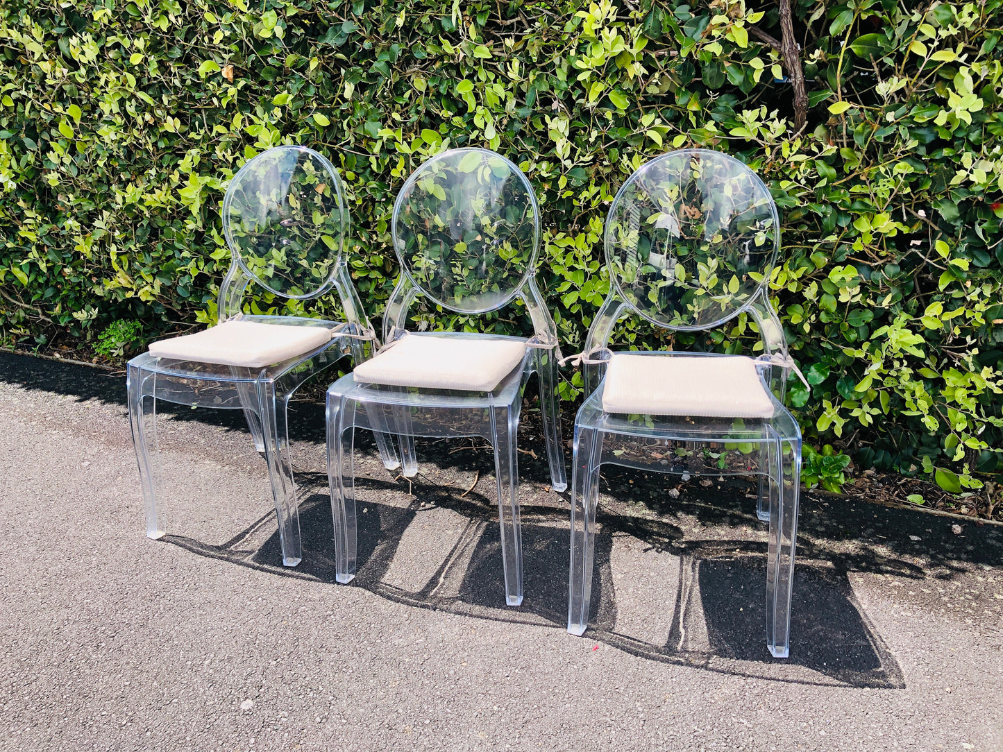 
                  
                    Ghost Dining Chairs x 6 - Clear (21798)
                  
                