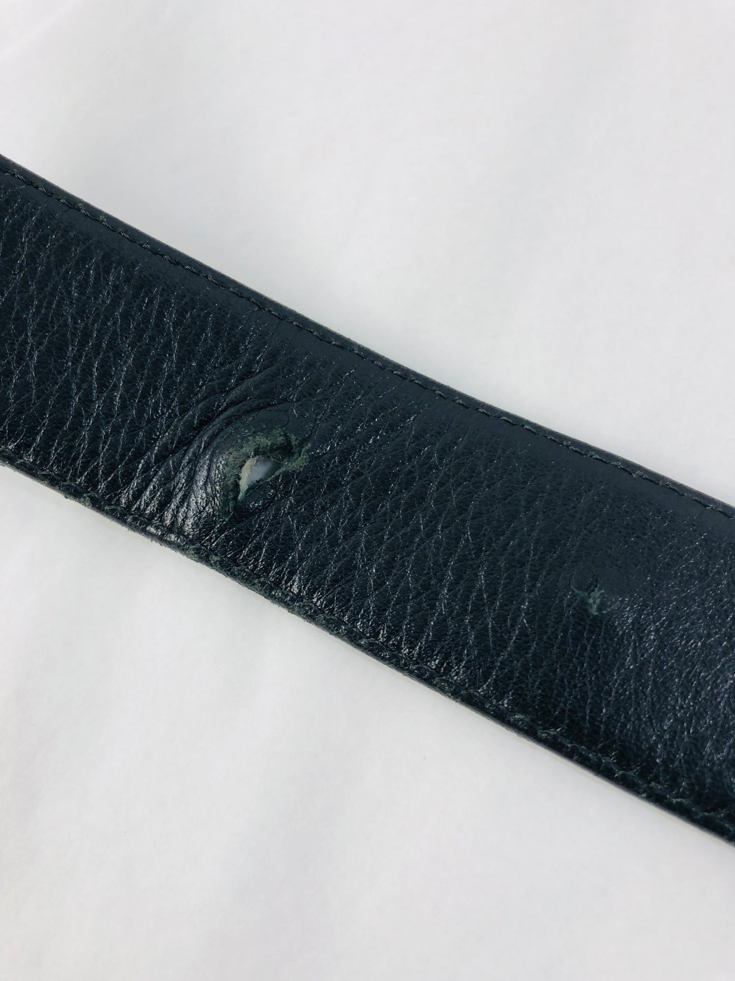 
                  
                    Genuine Stingray Leather belt - Anchor Buckle   (21691)
                  
                