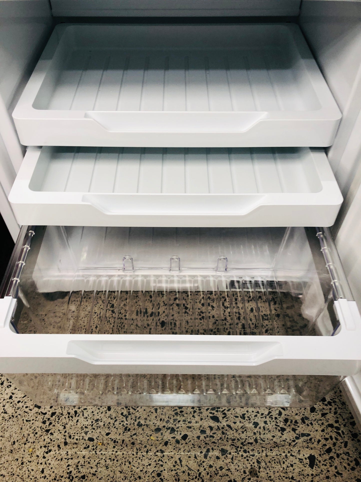 
                  
                    Fisher & Paykel Fridge Freezer 373L.  (21594)
                  
                