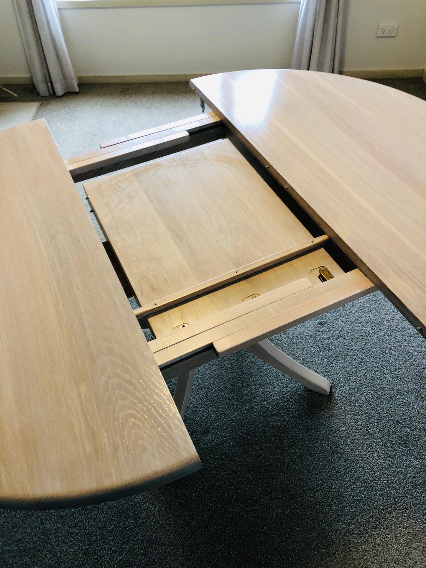 
                  
                    Solid Wood Round Dining Table - Extendable (21793)
                  
                