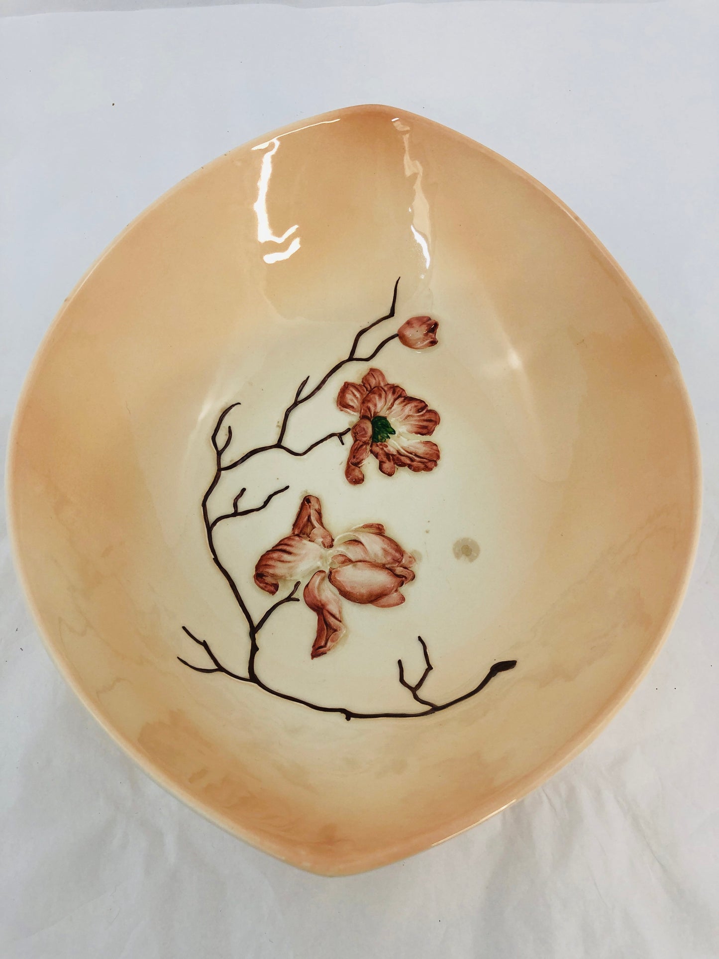 
                  
                    Carlton Ware Peach Bowl - Magnolia Pattern 2595 (21609)
                  
                