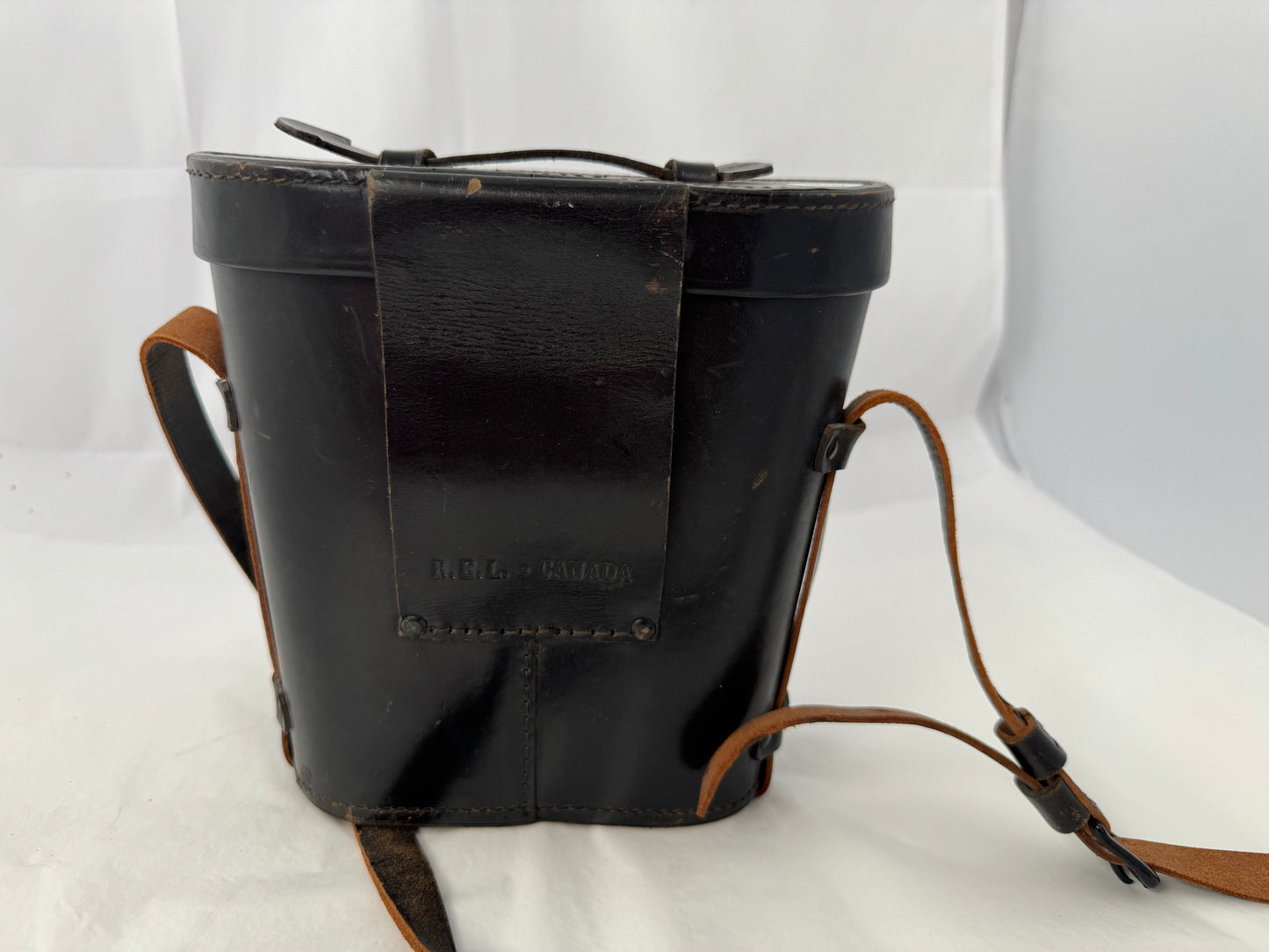 
                  
                    Vintage REL Canada WWII Military Binoculars 1944 (20038)
                  
                