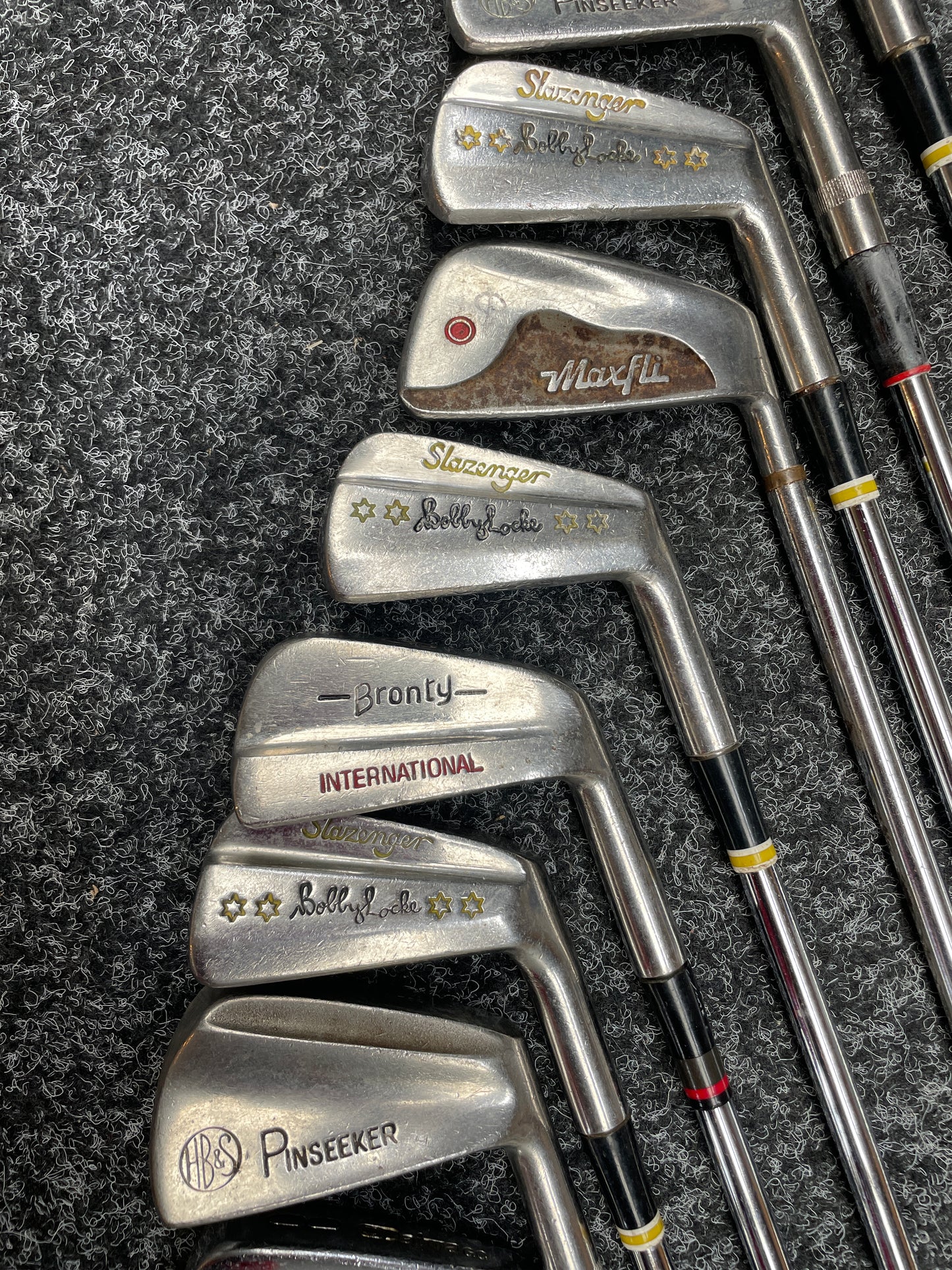 
                  
                    Golf Clubs x 15 - Various - Right Handed (18119)
                  
                