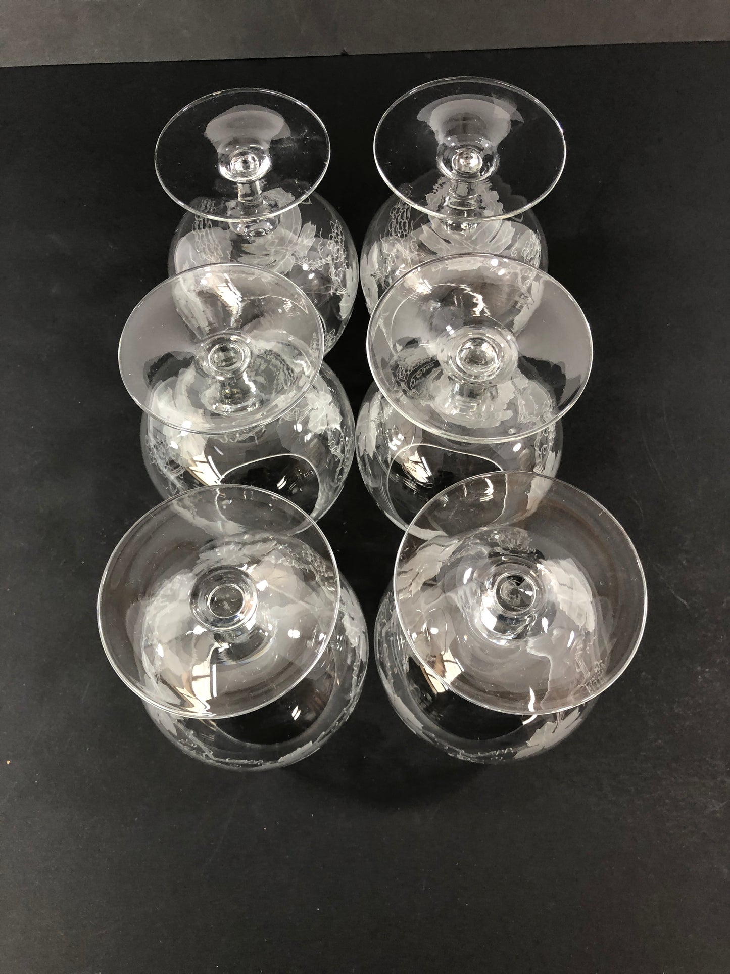 
                  
                    Vintage Grape Design Brandy Glasses x 6 (21379)
                  
                