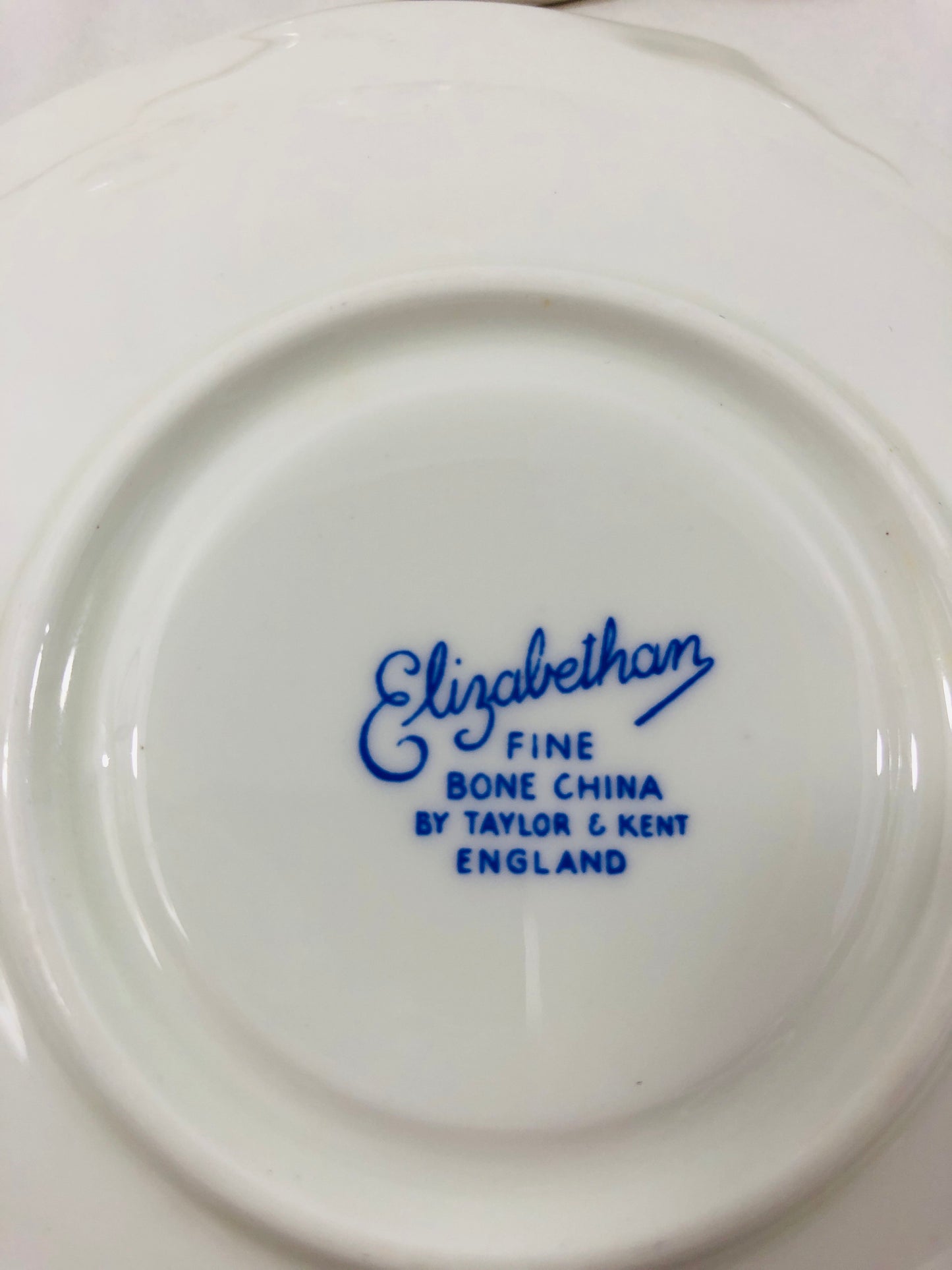
                  
                    Taylor & Kent Elizabethan 2 x Trios (20667)
                  
                