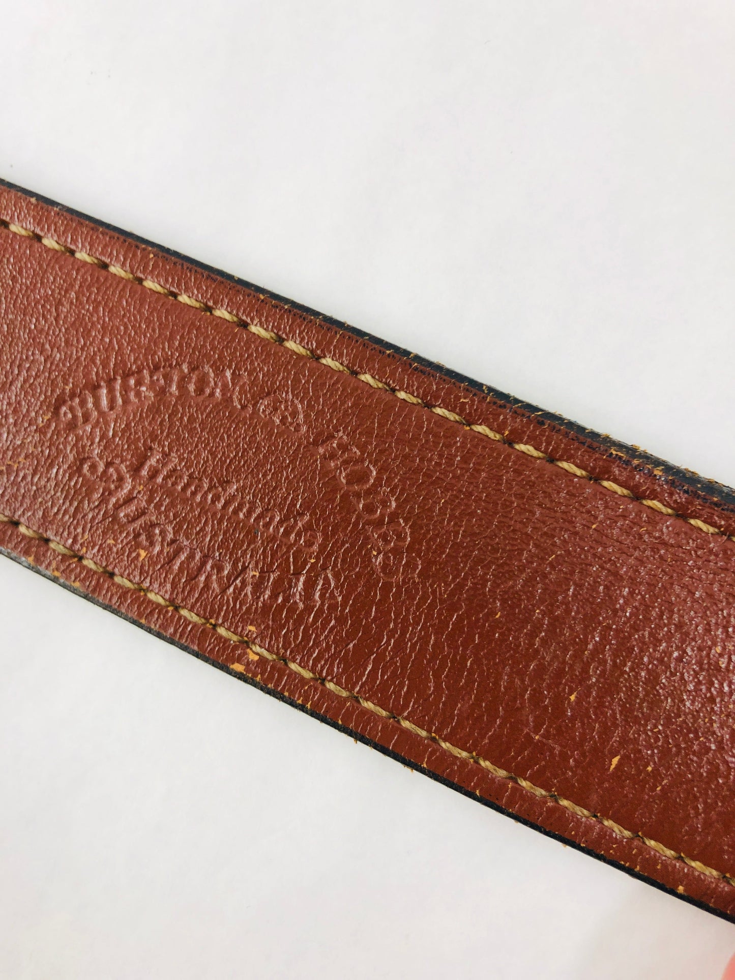 
                  
                    Burton & Hobbs Australian Made Leather Belt - 42 (21675)
                  
                