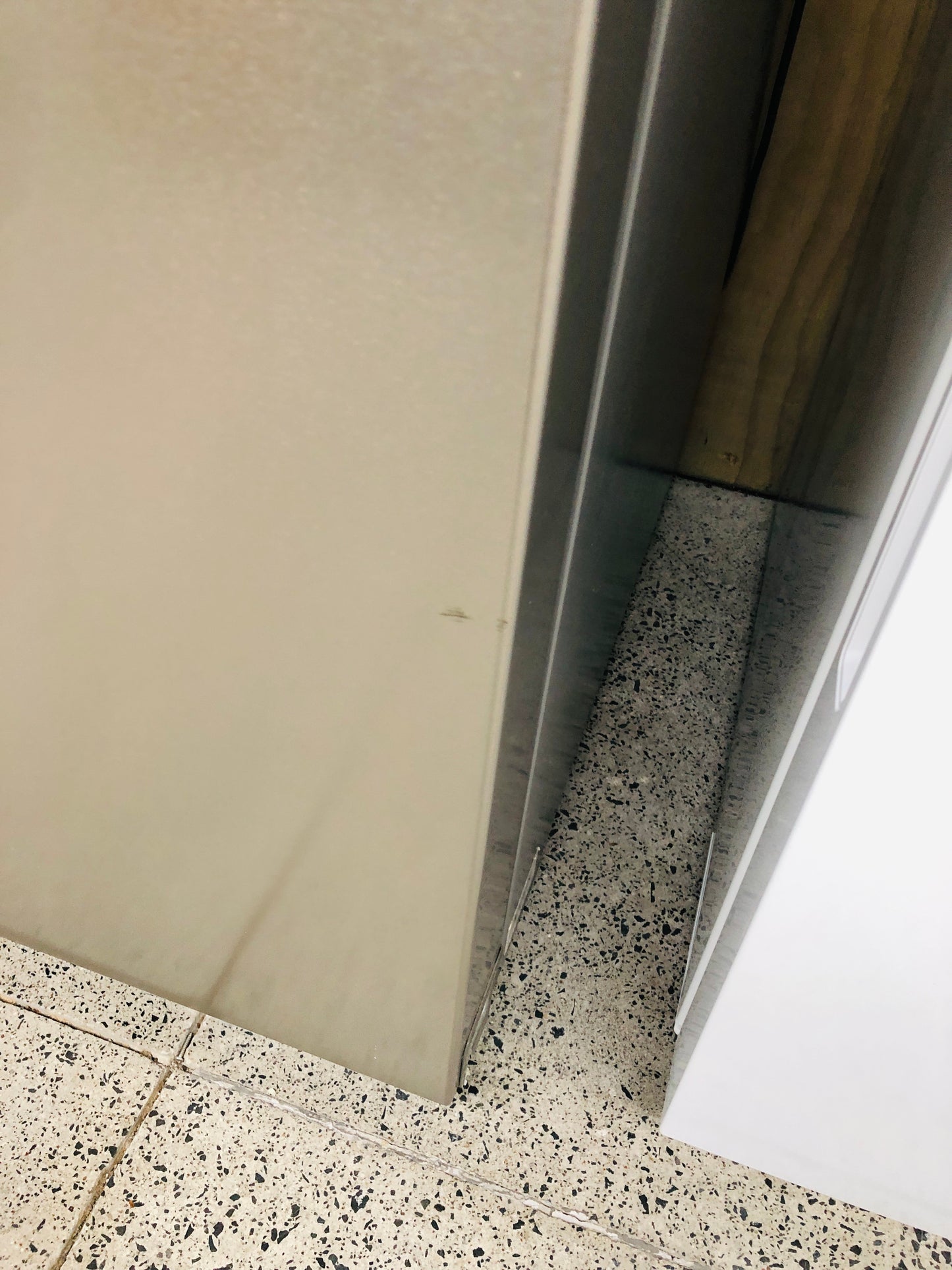 
                  
                    Midea - 584L Side by Side S/S Fridge Freezer (21601)
                  
                