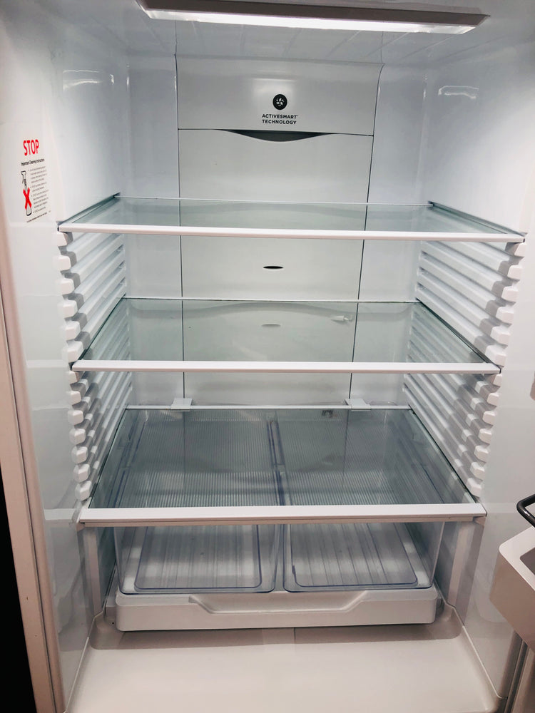 
                  
                    Fisher & Paykel Fridge Freezer 373L.  (21594)
                  
                