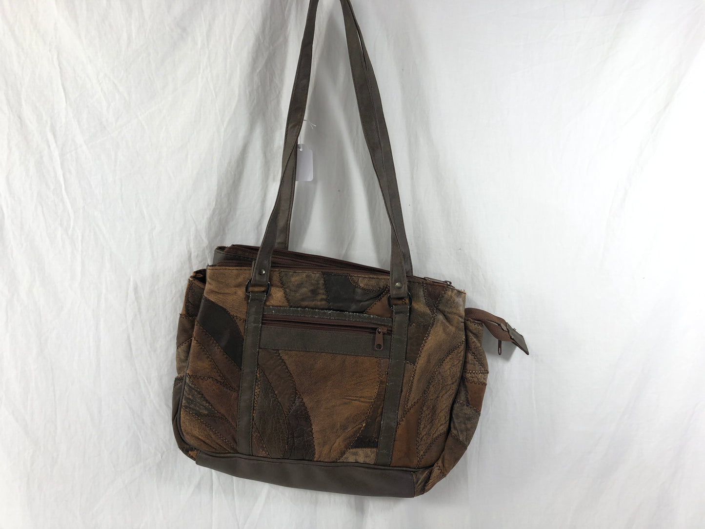 
                  
                    Vintage Leather Patch Bag (21441)
                  
                