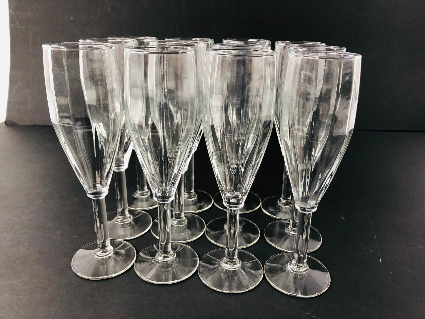 
                  
                    Vintage Geo Look Champagne Flutes  x 12 (21568)
                  
                