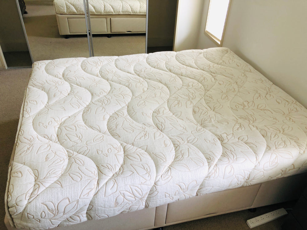 
                  
                    Queen Bed and Base - Woola - W2000 Mattress (21805)
                  
                