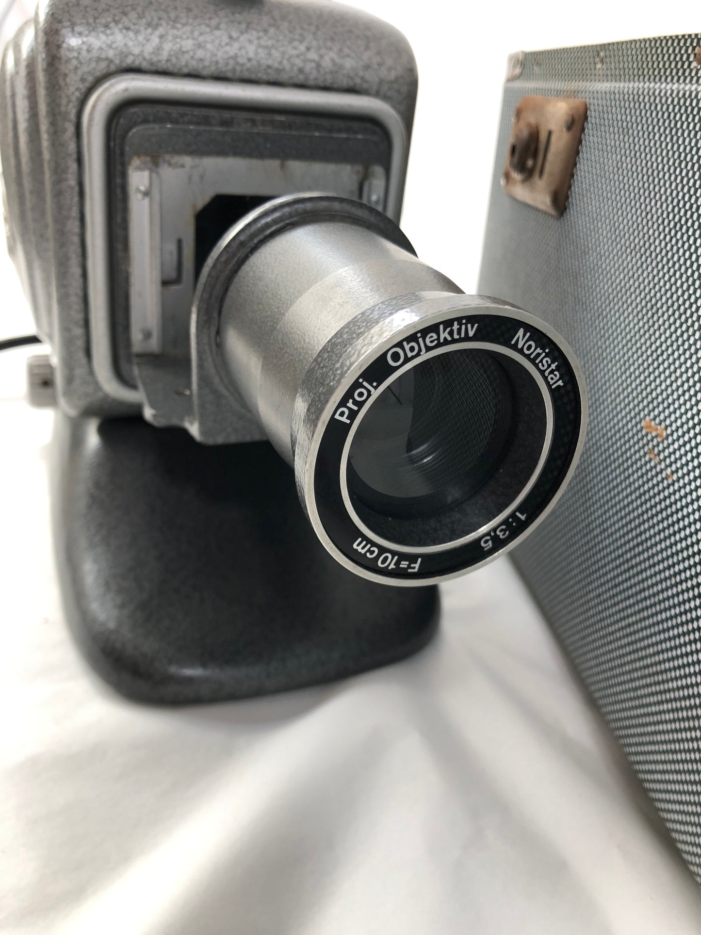 
                  
                    Vintage Noris Plank Slide Projector  (20405)
                  
                