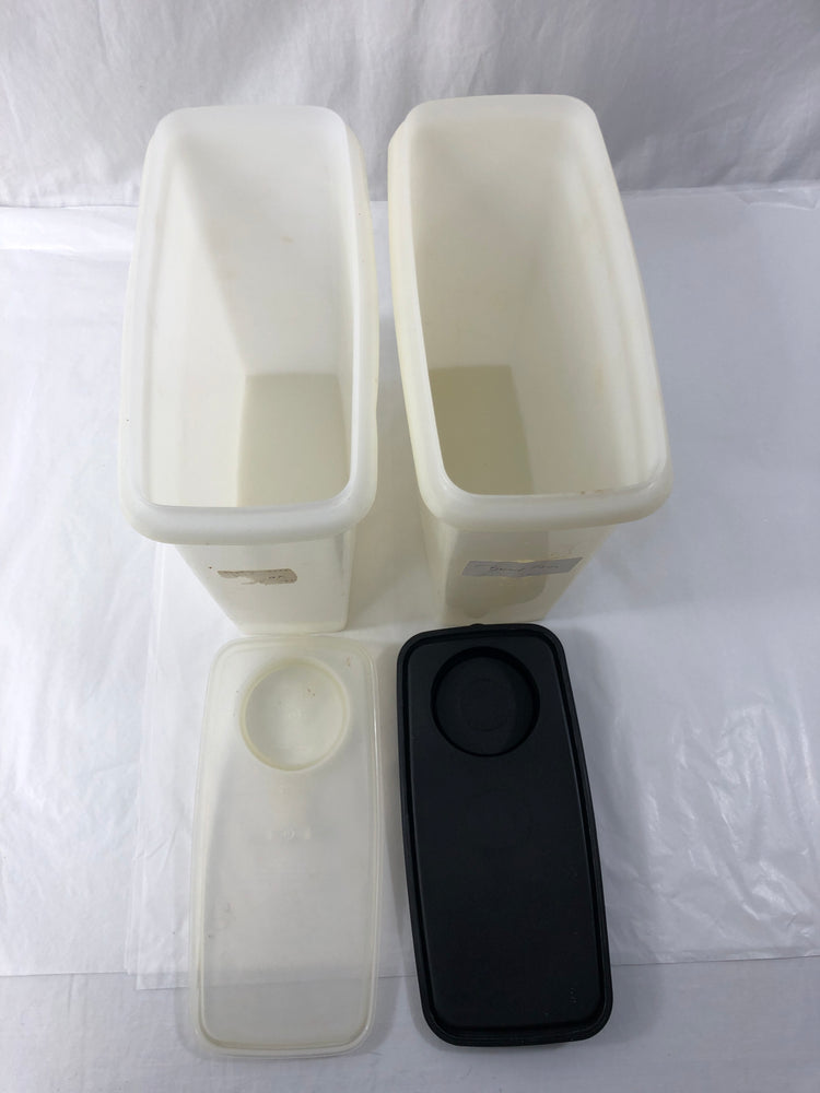 
                  
                    Vintage NZ Made Tupperware (21411)
                  
                