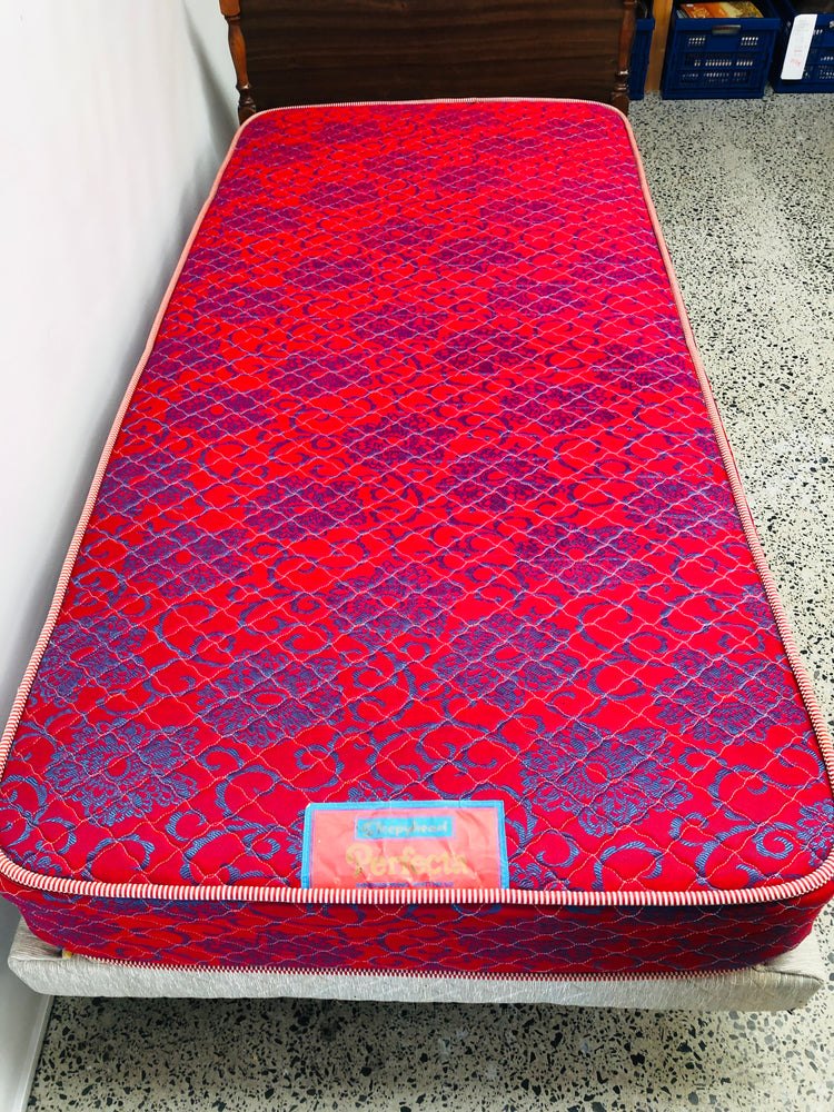 
                  
                    Single Bed and Base (21501)
                  
                
