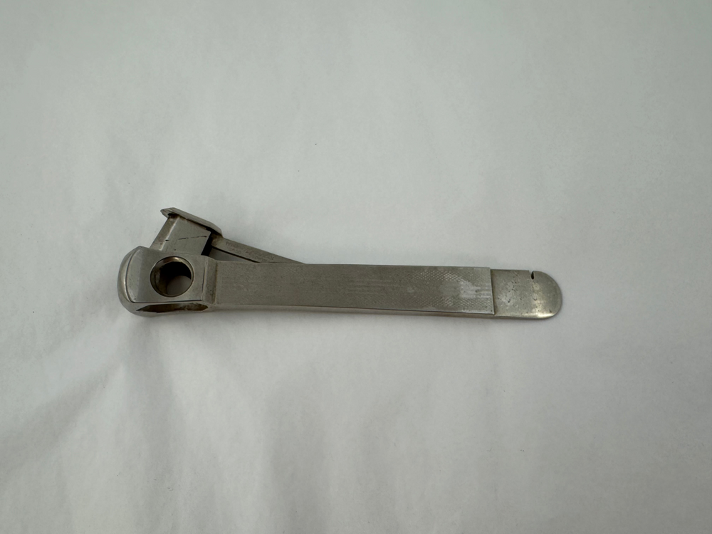 Vintage 60s Pfeilring Solingen Cigar Cutter (20037)