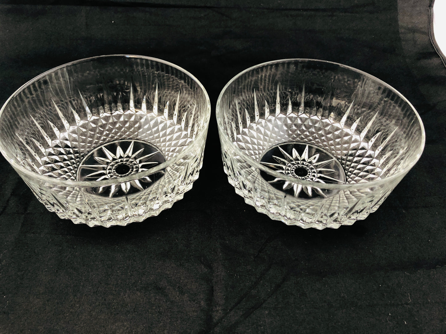 
                  
                    French Arcoroc Glass Matching Bowls (20615)
                  
                