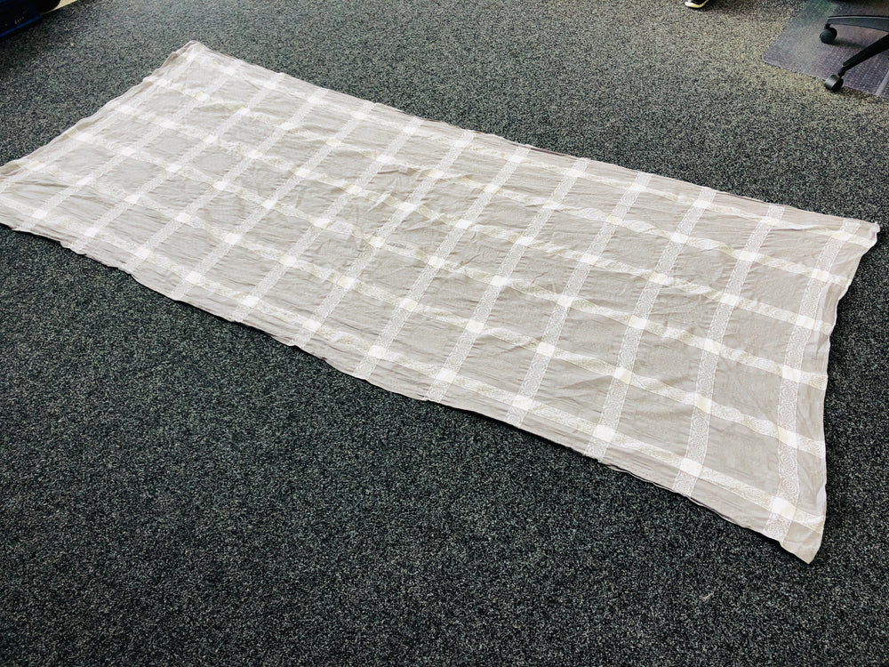 
                  
                    Long Grey Linen Tablecloth with 10 Napkins (21664)
                  
                