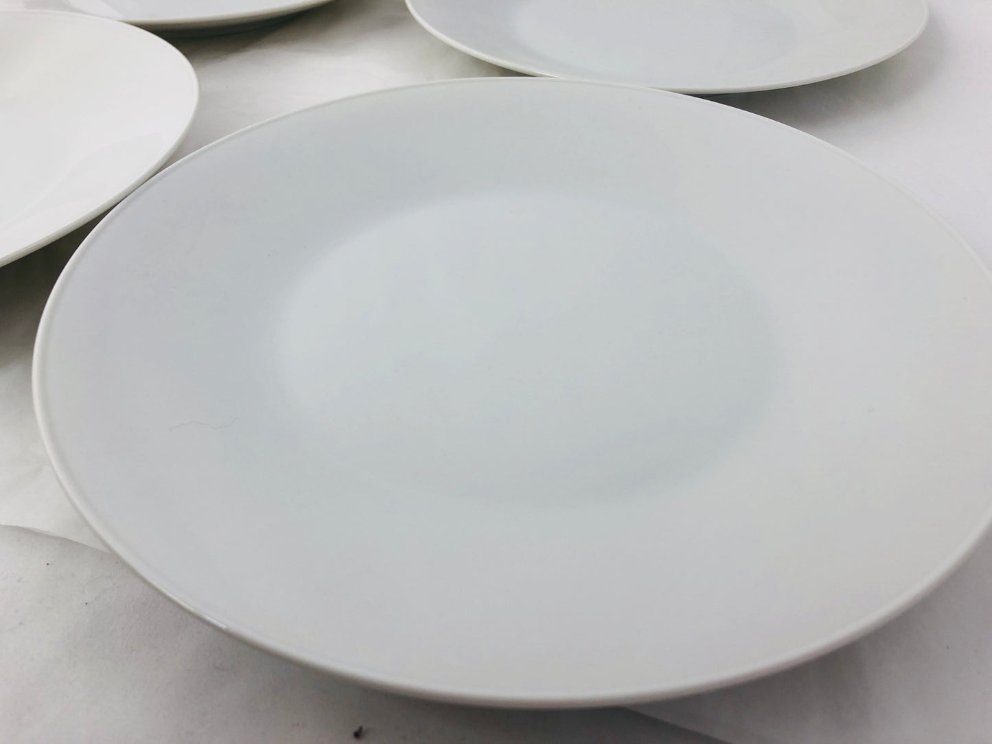 
                  
                    Rosenthal Studio-line Dinner Plates 26mm x 4 (21543)
                  
                