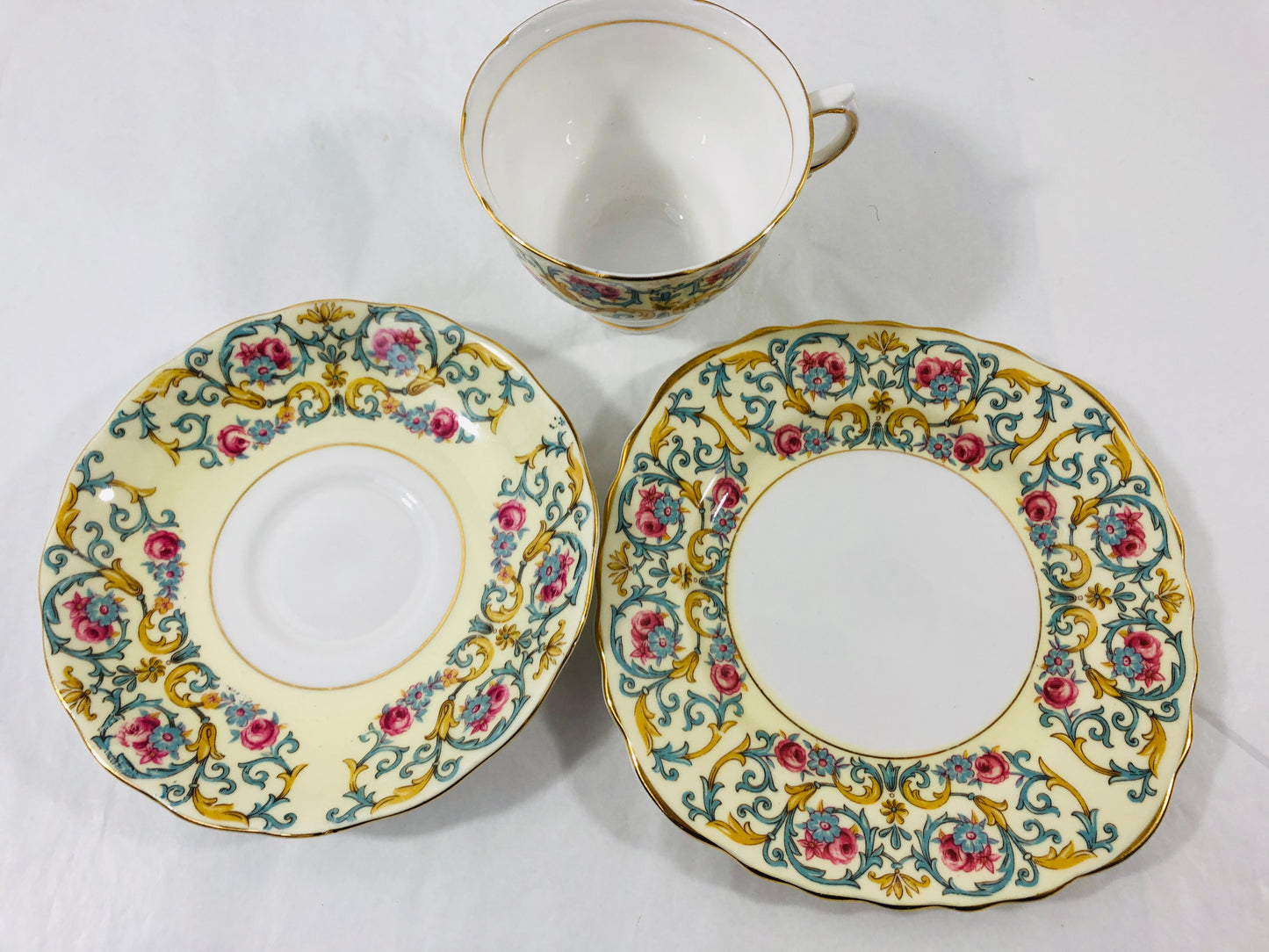 
                  
                    Colclough Pink Rose Trio (20668)
                  
                