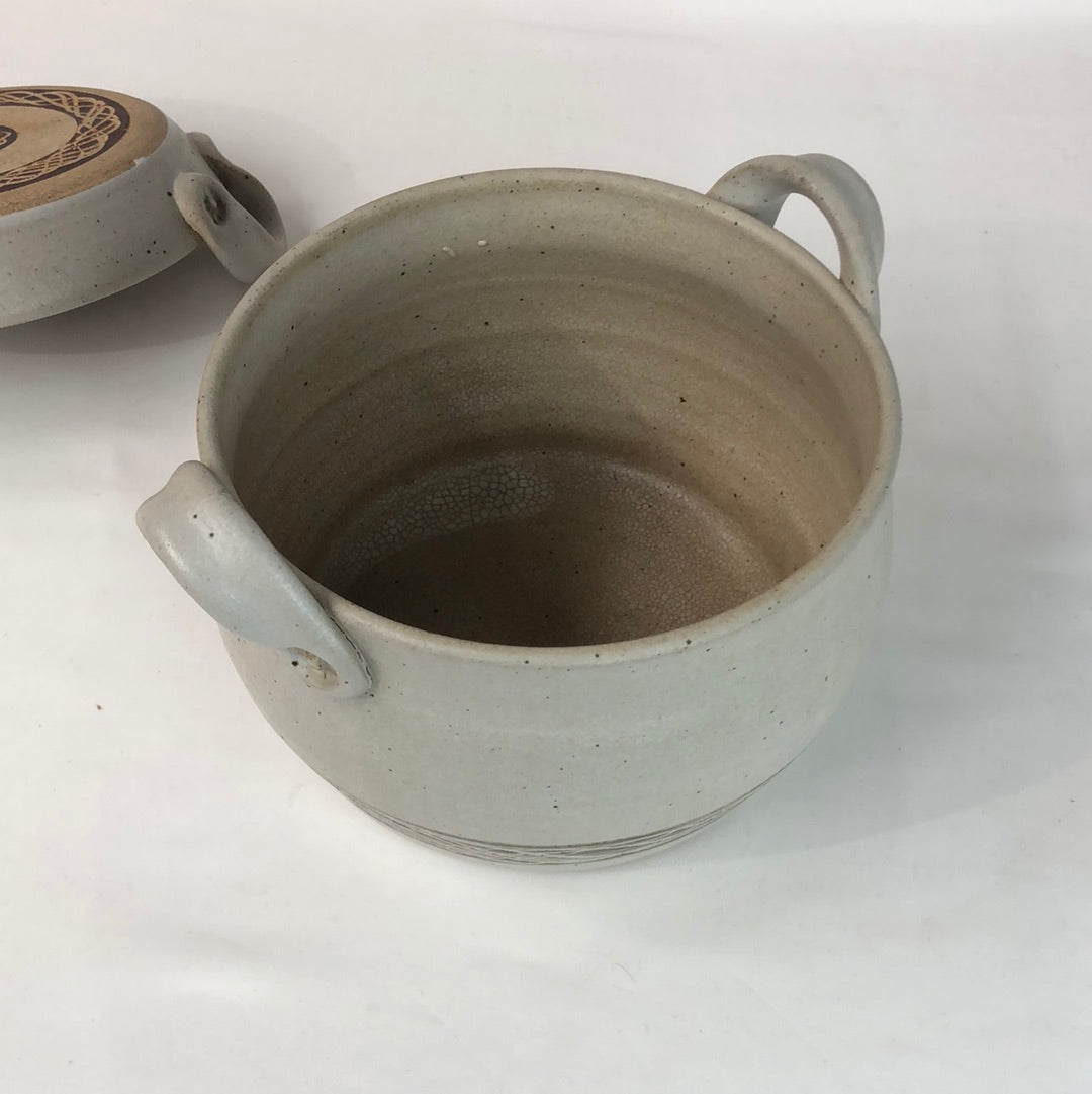 
                  
                    JJM Pottery Casserole Pot with Bowl Lid (17397)
                  
                