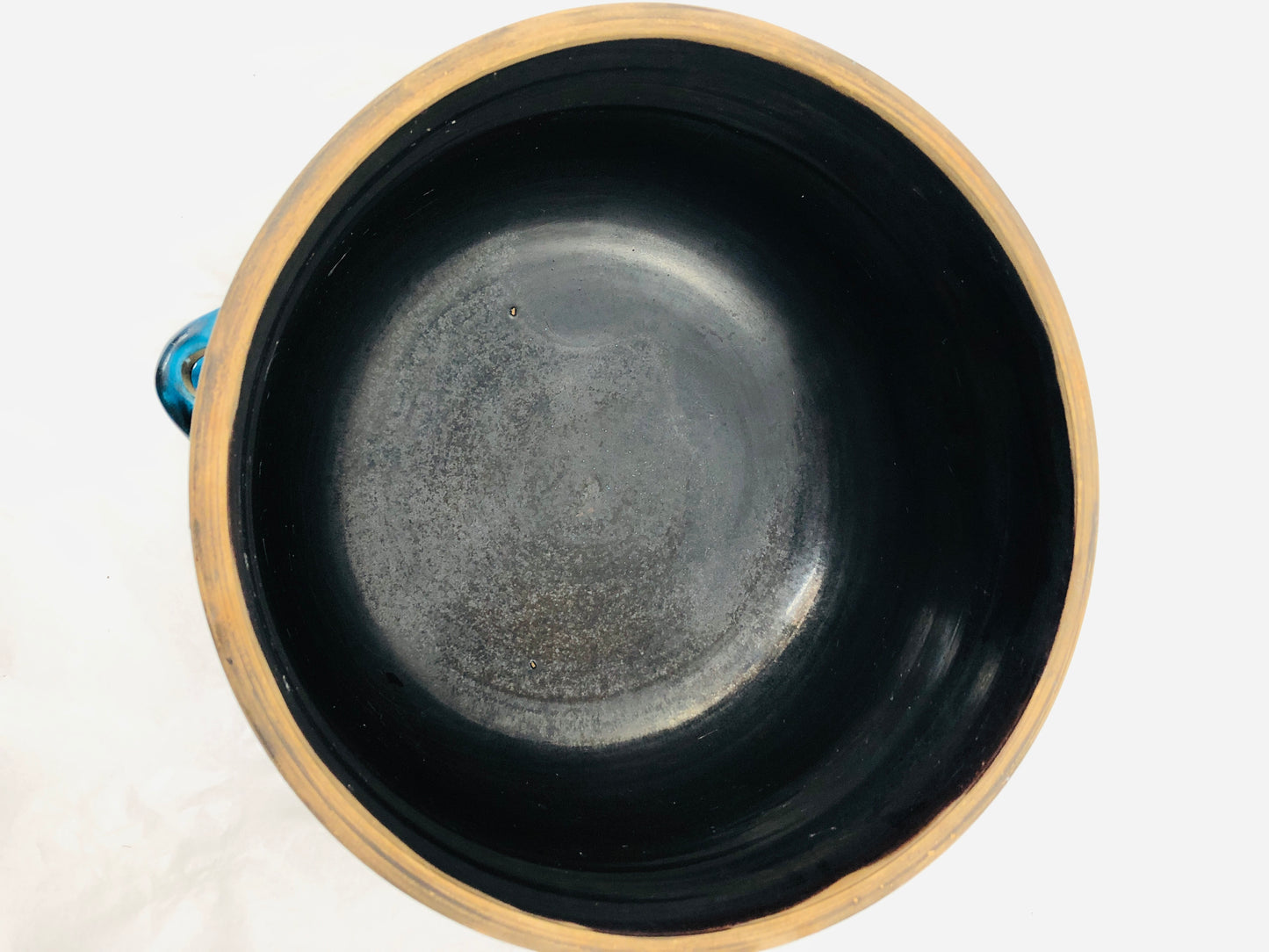 
                  
                    Beautifully Made Pottery Pot (21563)
                  
                