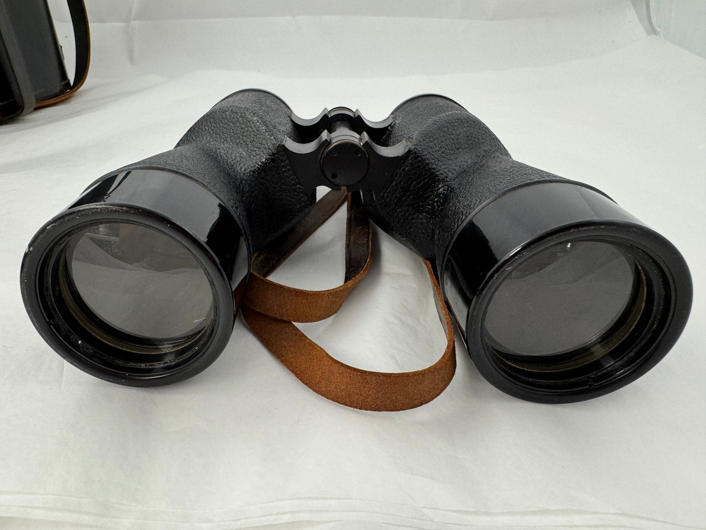 
                  
                    Vintage REL Canada WWII Military Binoculars 1944 (20038)
                  
                