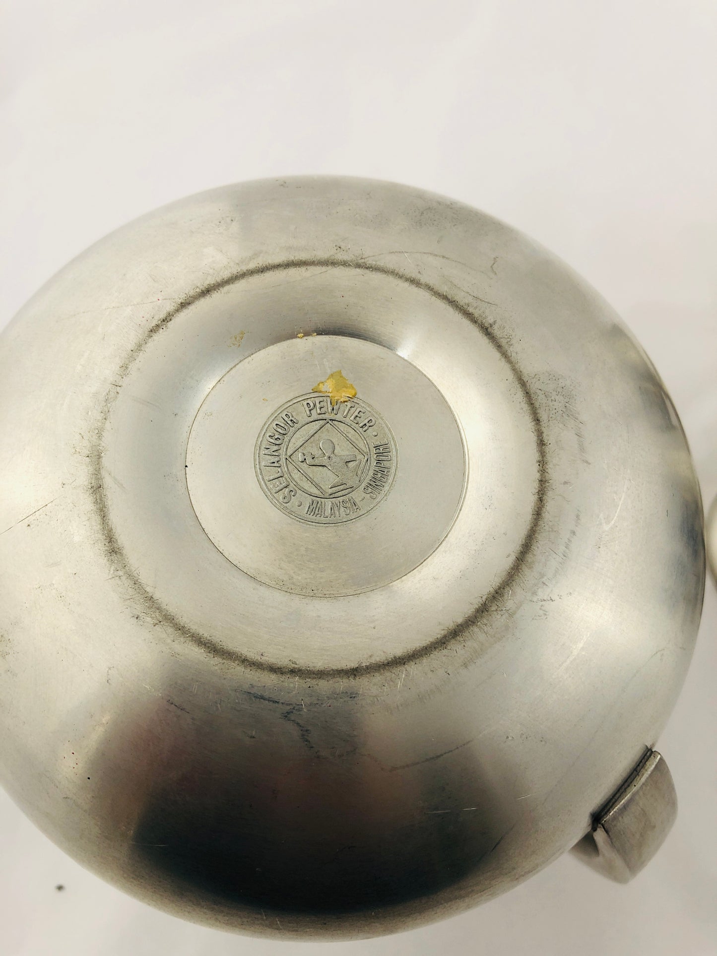 
                  
                    Mid Century Pewter Decanter Goblet Set - Selangor (21272)
                  
                